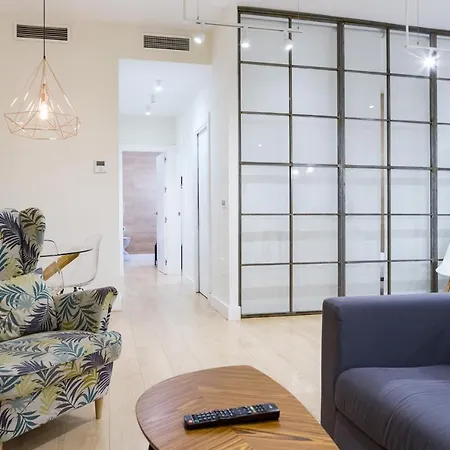 Apartamento -malagasunapts-central&cozy 3bds